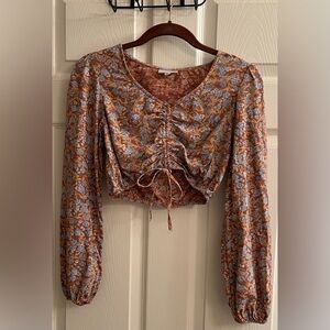 SO~ CROPPED TOP~LONG SLEEVES~XS
